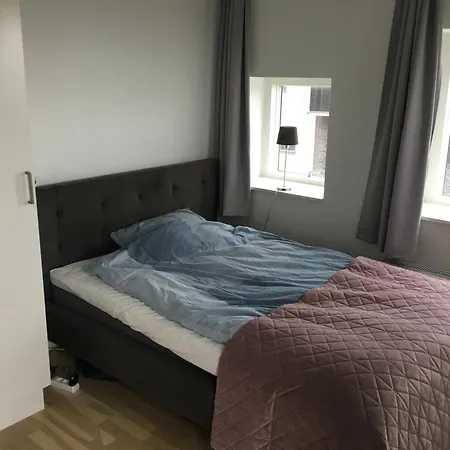 Stor Taet Pa C. Stor Tagterrasse Apartment Århus
